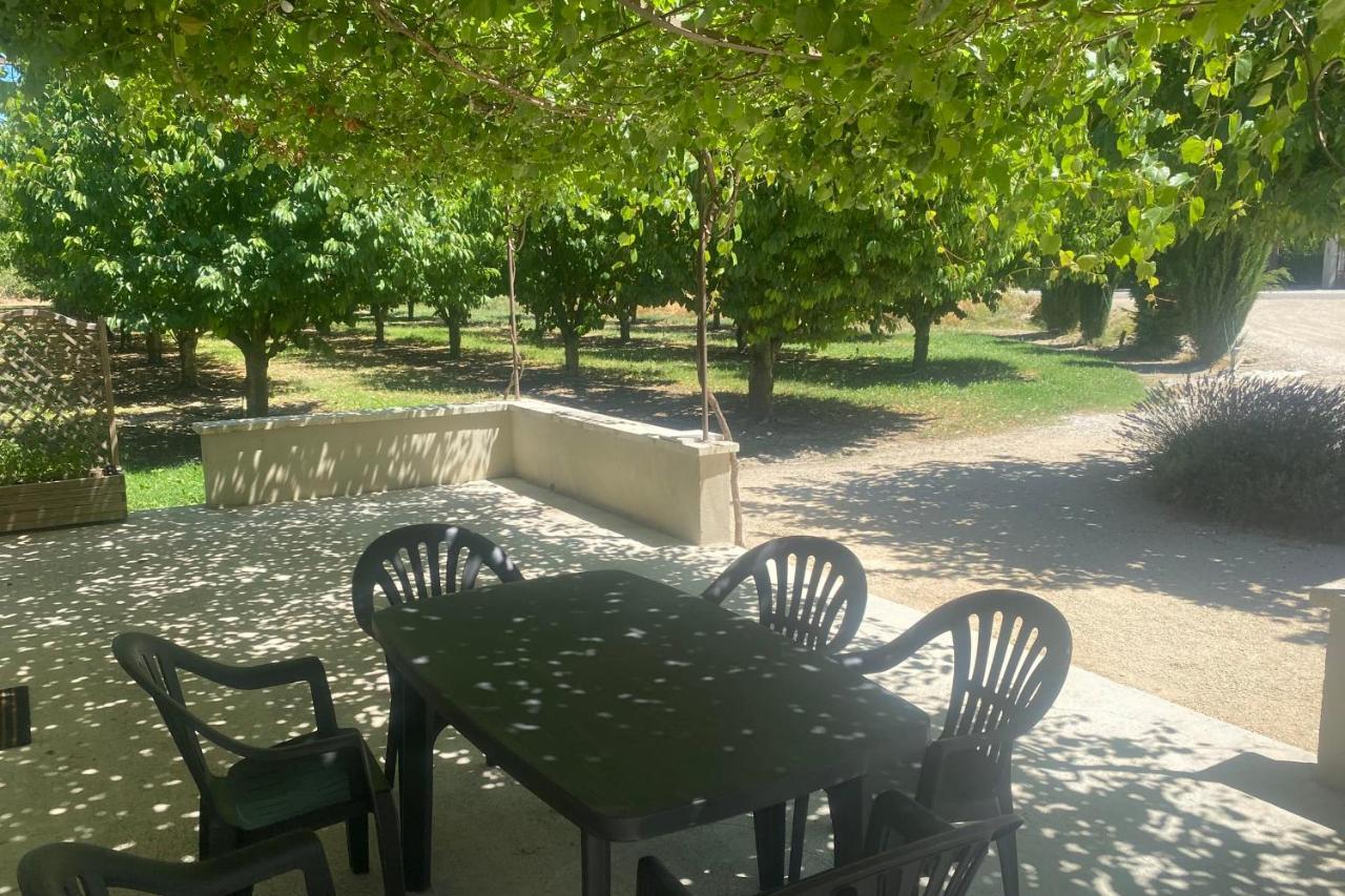 Villa Le Ribbou à LʼIsle-sur-la-Sorgue Extérieur photo